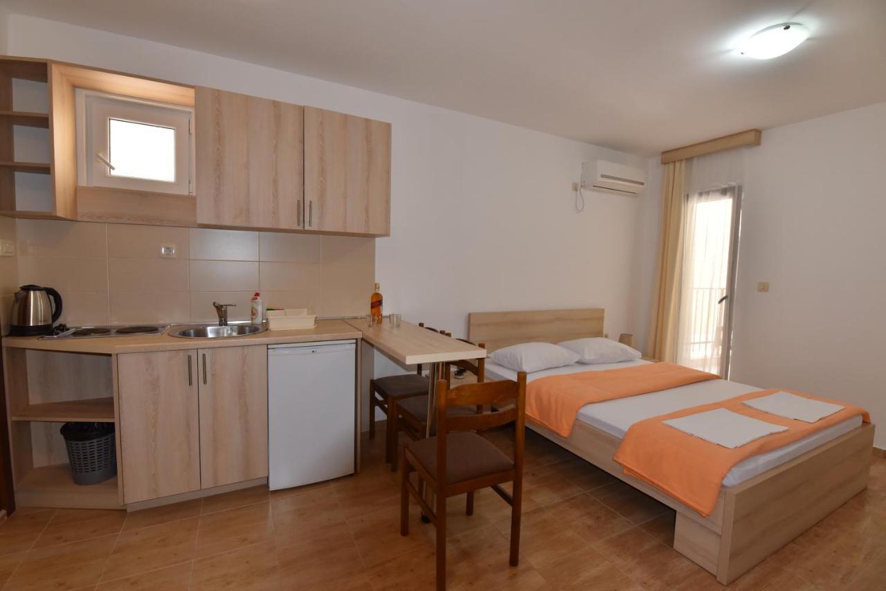 Studio Apartments 6 Palmi Budva Luaran gambar