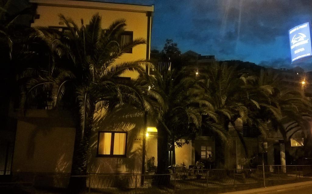 Studio Apartments 6 Palmi Budva Luaran gambar